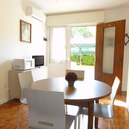 Apartamento In 40087 Bibione